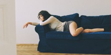 Οι «influencers της μοναξιάς» και η ζωή μόνος