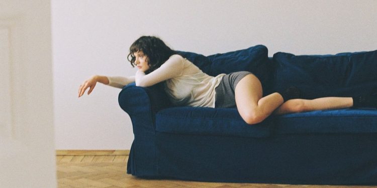Οι «influencers της μοναξιάς» και η ζωή μόνος