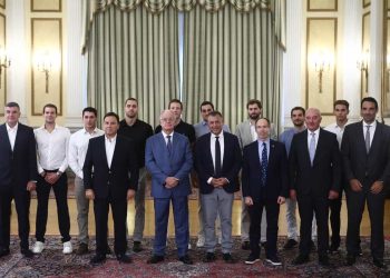 Ο Τασούλας τίμησε τους «χρυσούς» πολίστες της Εθνικής