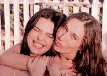 Kendall Jenner στο πάρτι της Devon Lee Carlson για τα Frankies Bikinis