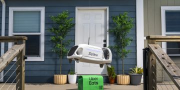 Uber και Zipline φέρνουν τις παραδόσεις Eats με drone
